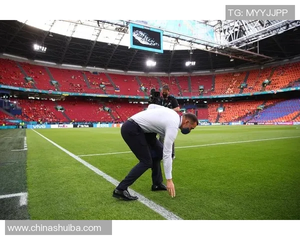 哈维西蒙斯的崛起与未来展望:年轻天才如何重塑足球世界